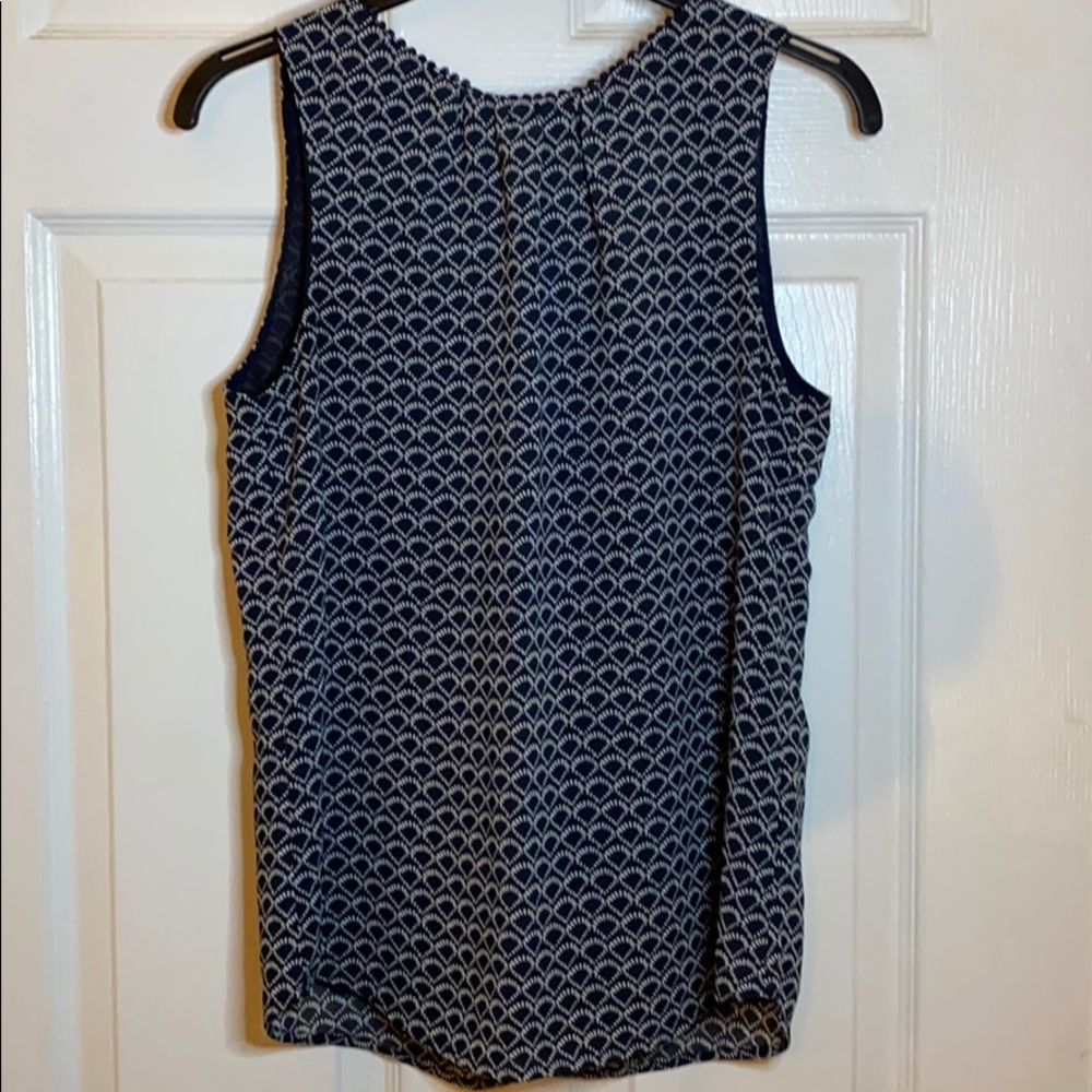 Sleeveless blouse